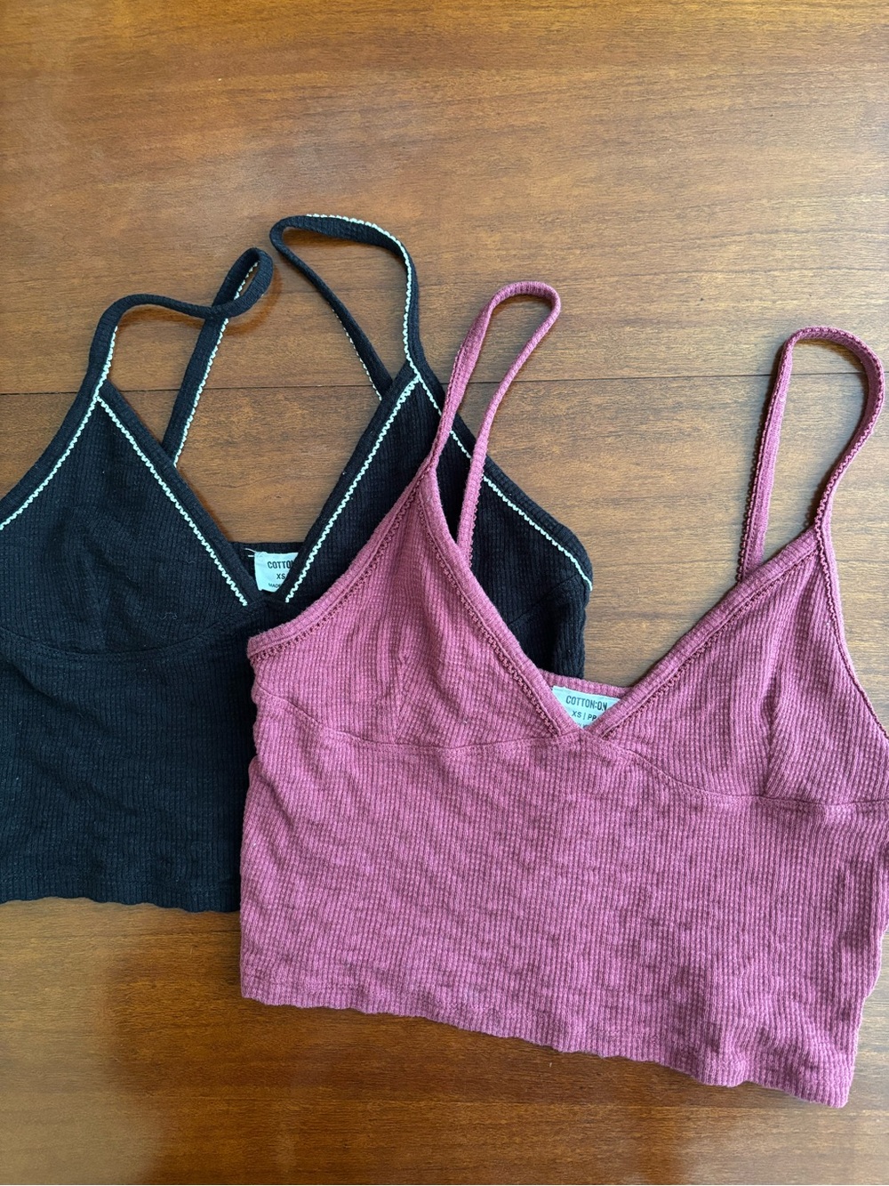 Cotton On Black Ribbed V-Neck Crop Top with Contrast Trim - Picture 4 of 7